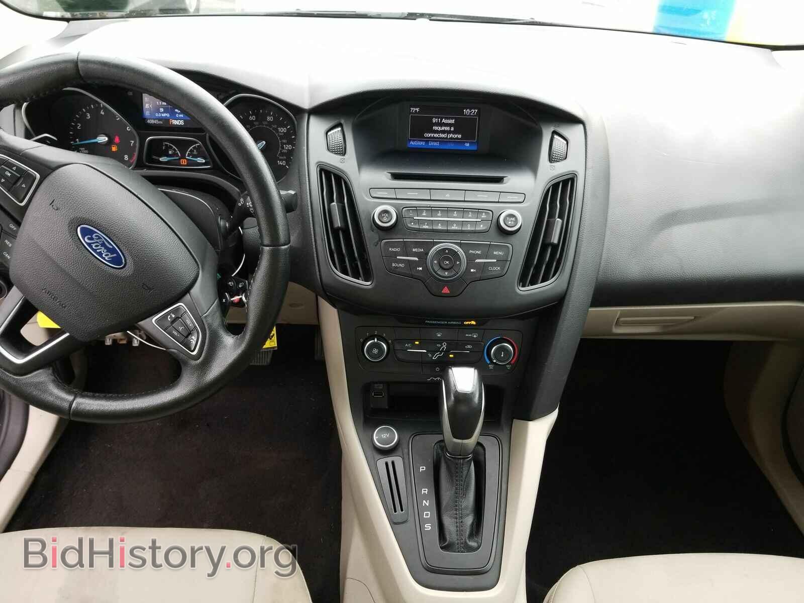 2016 Ford Focus - VIN: 1FADP3F2XGL261352 - Фото 4