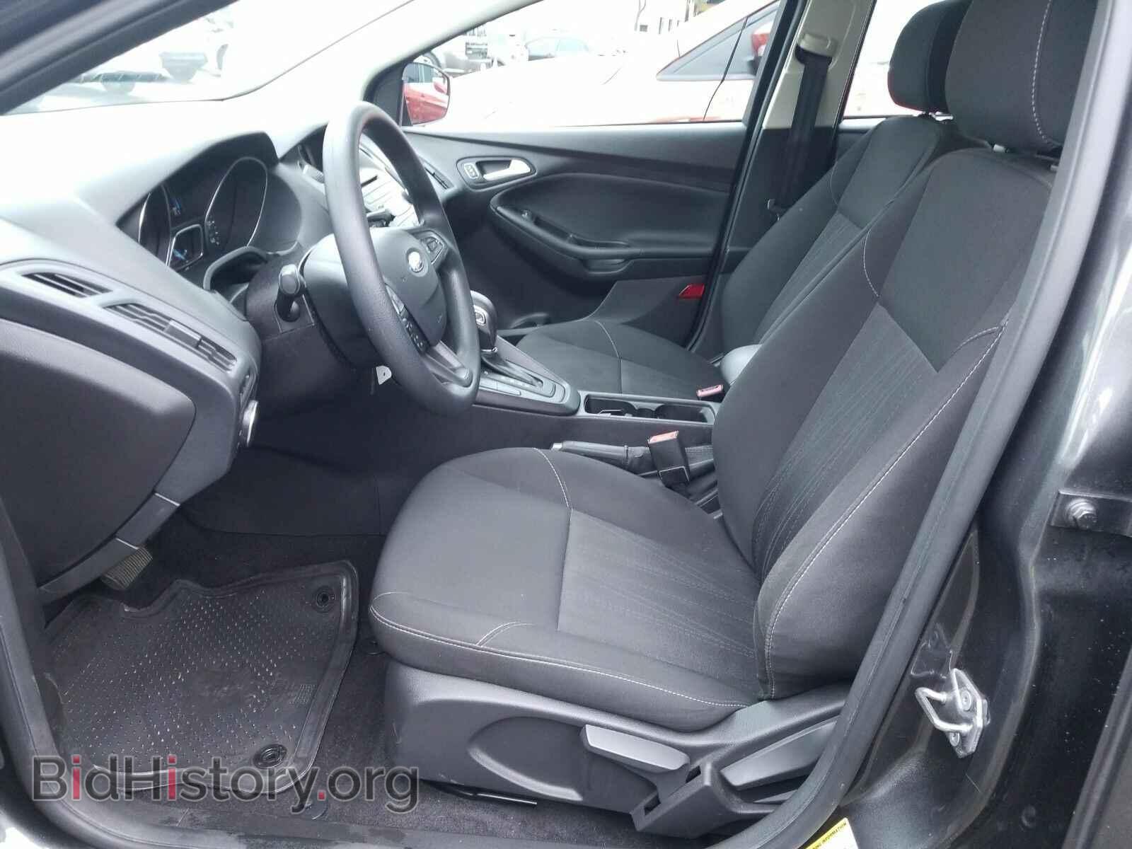 2017 Ford Focus - VIN: 1FADP3FE6HL245855 - Фото 3