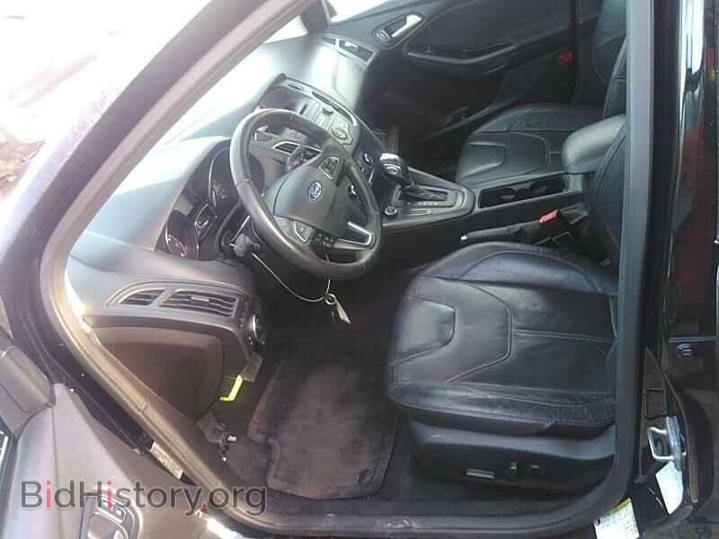 2016 Ford Focus - VIN: 1FADP3F25GL325703 - Photo 3