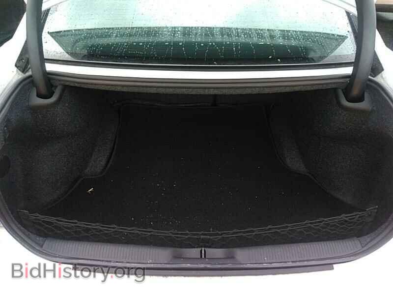 2019 Dodge Charger - VIN: 2C3CDXJG2KH592638 - Photo 7