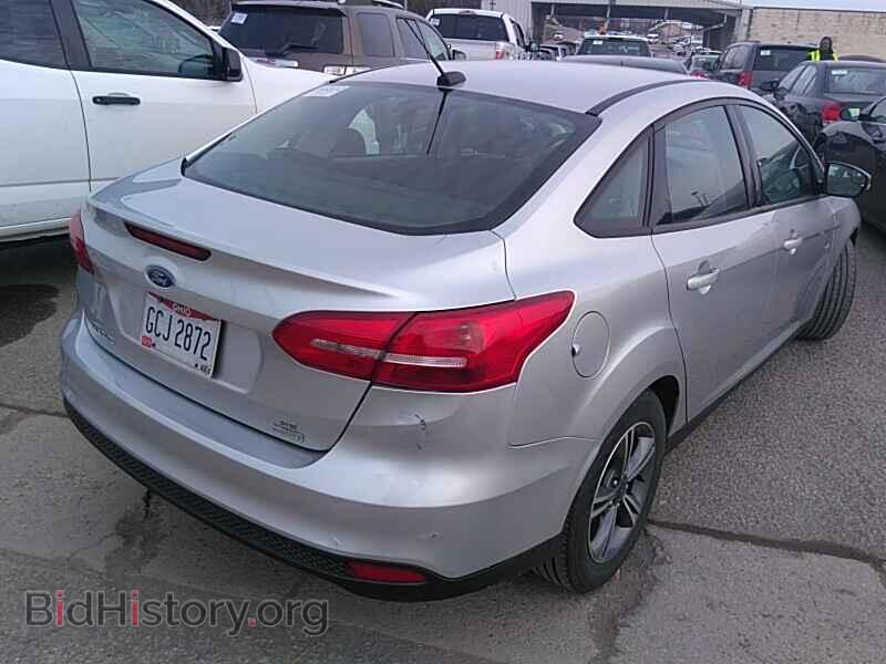 2017 Ford Focus - VIN: 1FADP3FE2HL276018 - Фото 2