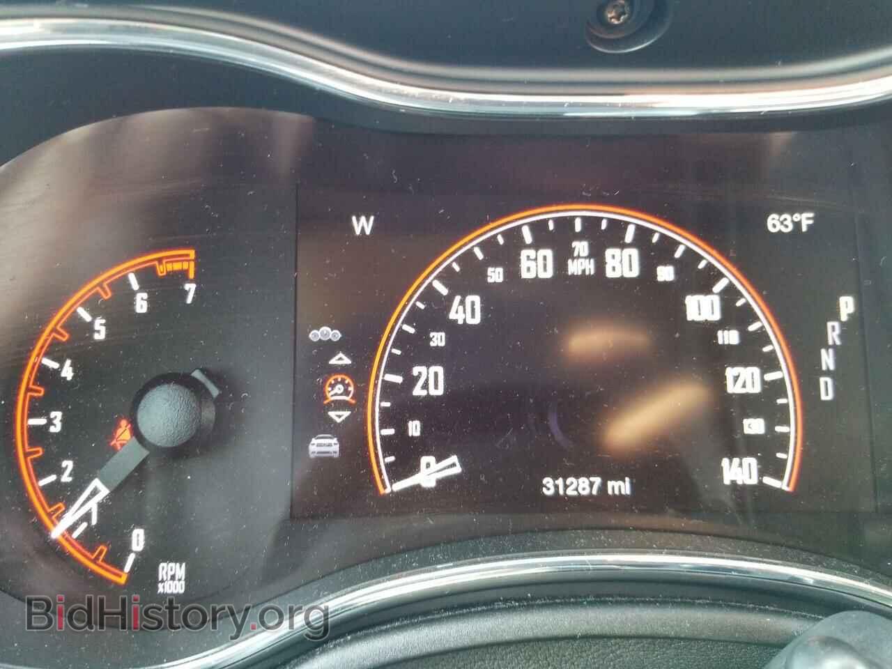 2018 Dodge Durango - VIN: 1C4RDHAGXJC447876 - Photo 5