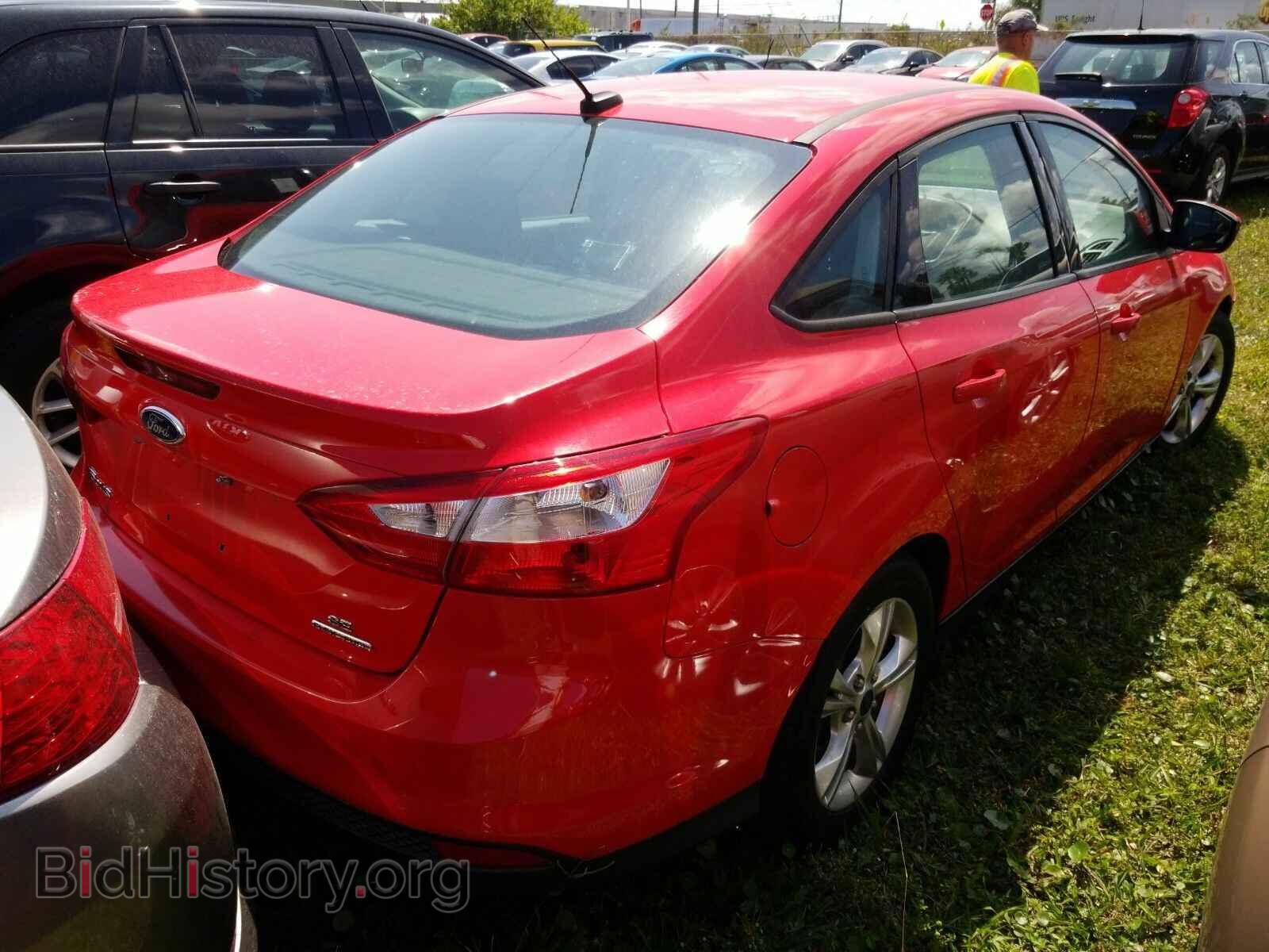 2014 Ford Focus - VIN: 1FADP3F28EL272251 - Фото 2