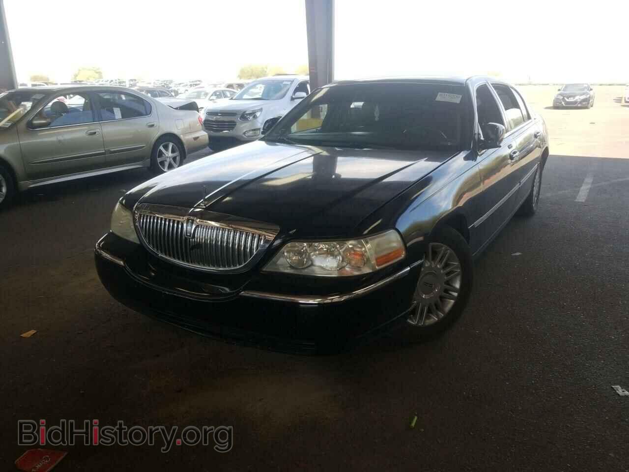 Фотография 2LNBL8EV6BX756984 - Lincoln Town Car 2011