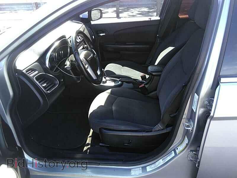 2013 Chrysler 200 - VIN: 1C3CCBBB5DN736038 - Фото 3
