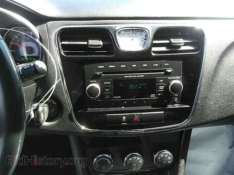 2013 Chrysler 200 - VIN: 1C3CCBBB5DN736038 - Фото 4