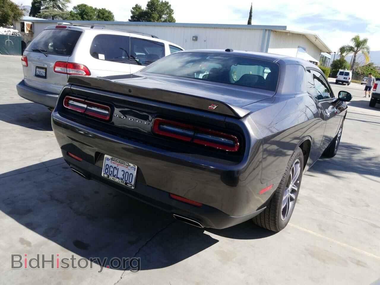2019 Dodge Challenger - VIN: 2C3CDZGGXKH529452 - Photo 2