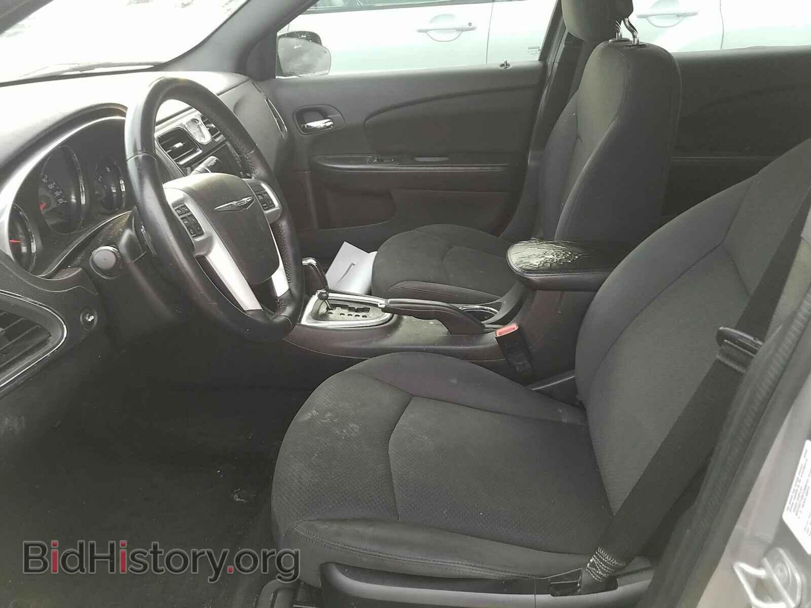 2013 Chrysler 200 - VIN: 1C3CCBBBXDN723205 - Фото 3