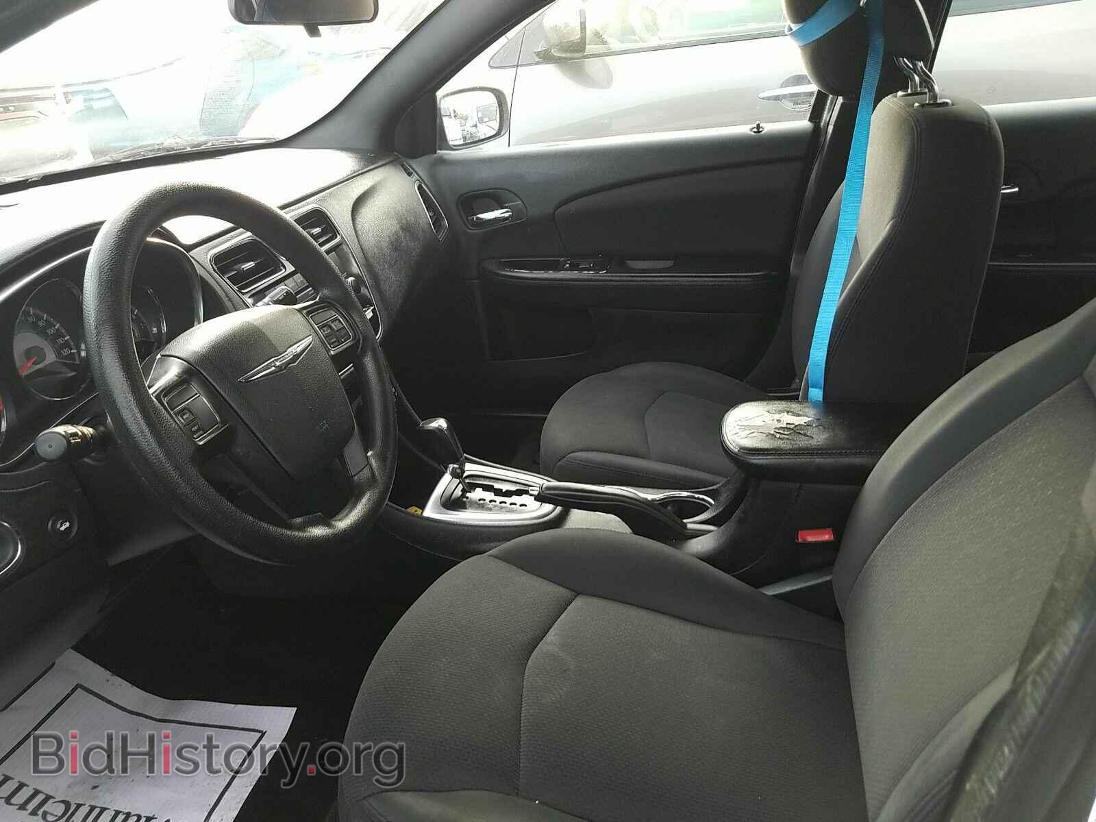2013 Chrysler 200 - VIN: 1C3CCBAB4DN715232 - Фото 3