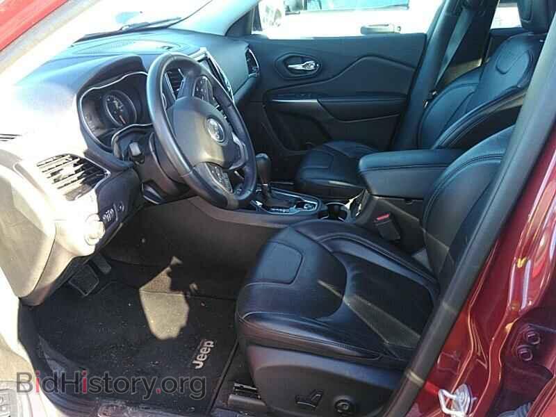 2019 Jeep Cherokee - VIN: 1C4PJLDB8KD183877 - Photo 3