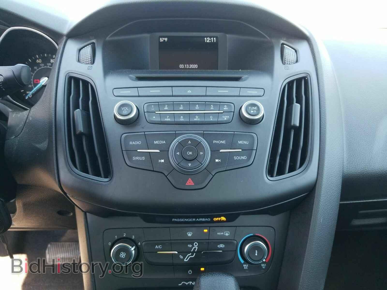 2017 Ford Focus - VIN: 1FADP3F25HL213534 - Фото 4