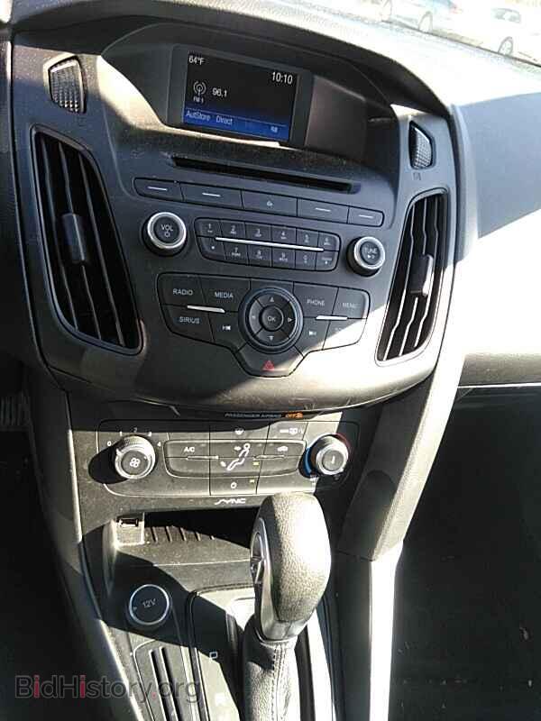 2017 Ford Focus - VIN: 1FADP3F28HL203452 - Фото 4