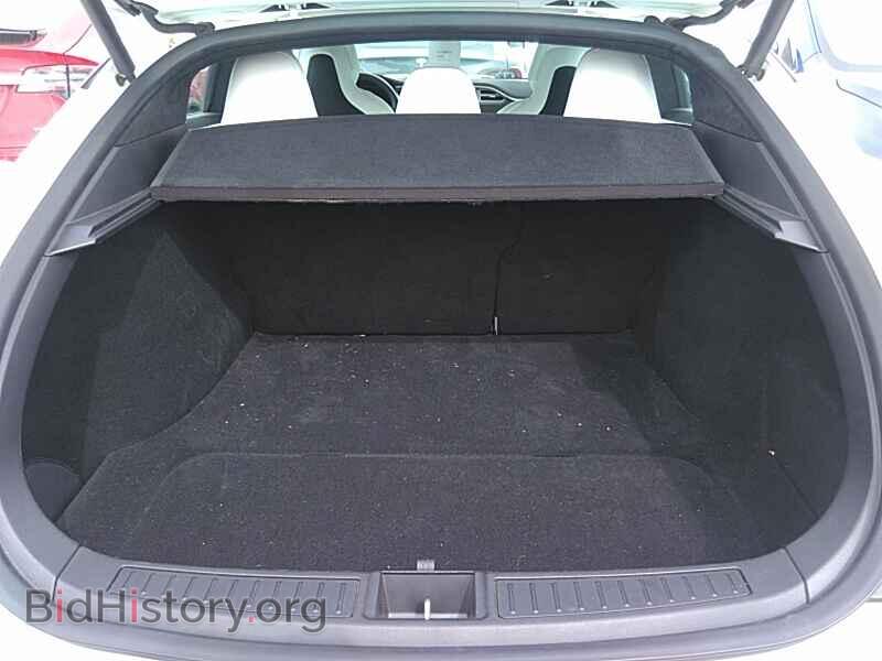 2016 Tesla Model S - VIN: 5YJSA1E4XGF170109 - Photo 7
