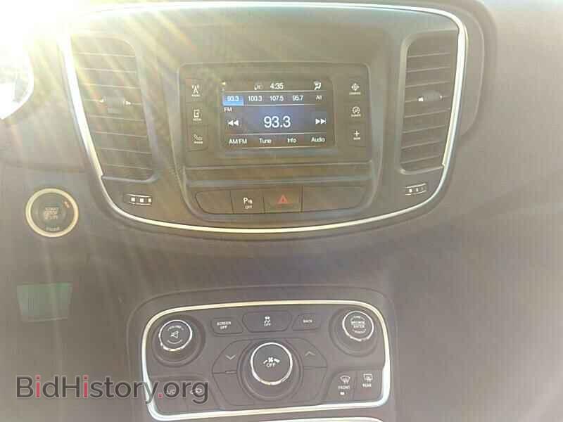 2016 Chrysler 200 - VIN: 1C3CCCAB8GN156374 - Photo 4