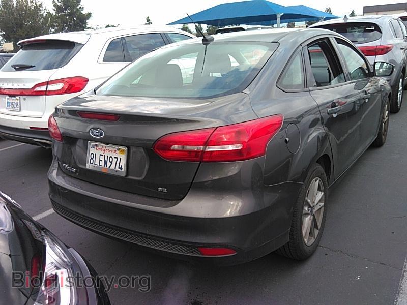 2017 Ford Focus - VIN: 1FADP3F28HL285733 - Фото 2