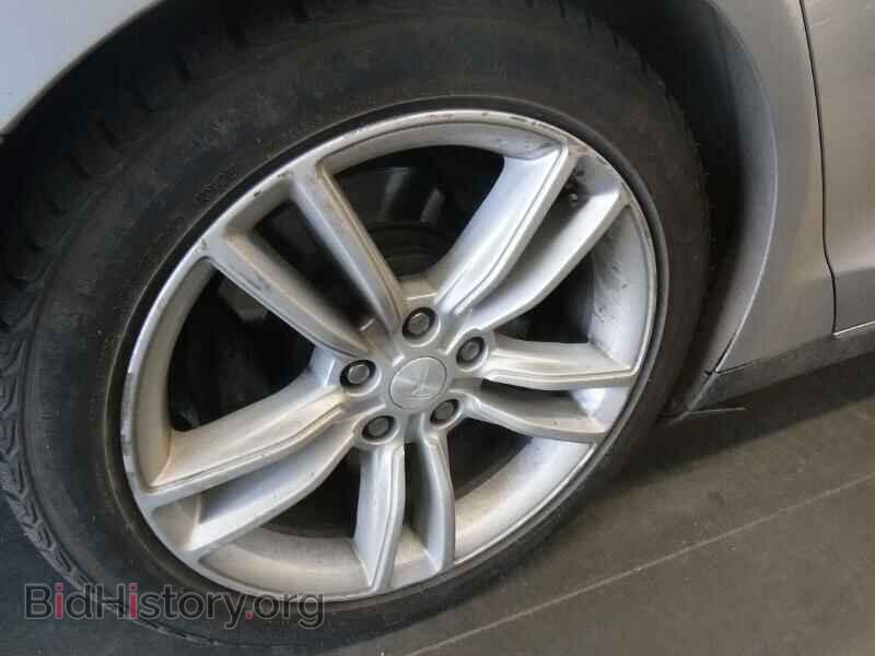 2015 Tesla Model S - VIN: 5YJSA1E28FF120452 - Photo 11
