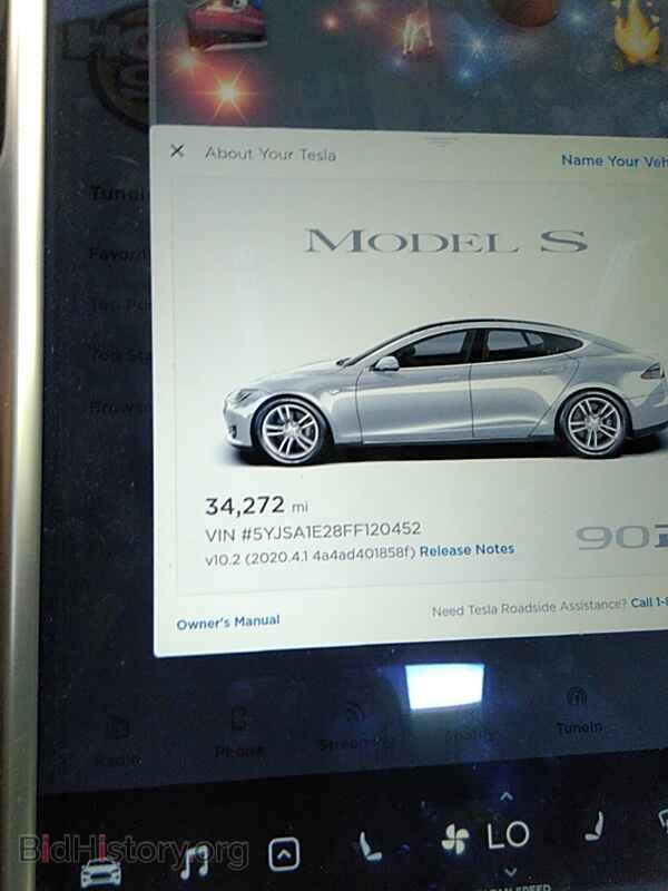 2015 Tesla Model S - VIN: 5YJSA1E28FF120452 - Photo 5