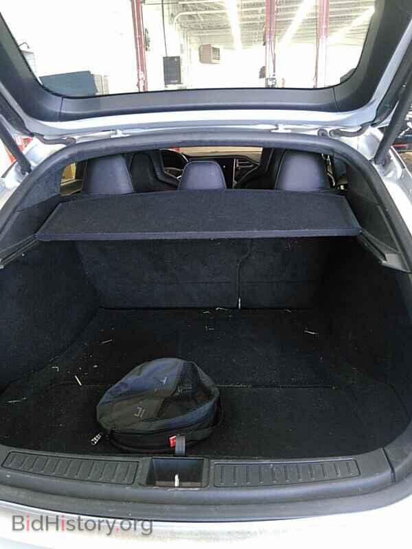2015 Tesla Model S - VIN: 5YJSA1E28FF120452 - Photo 7