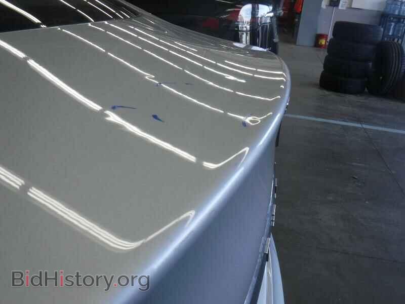 2015 Tesla Model S - VIN: 5YJSA1E28FF120452 - Photo 8