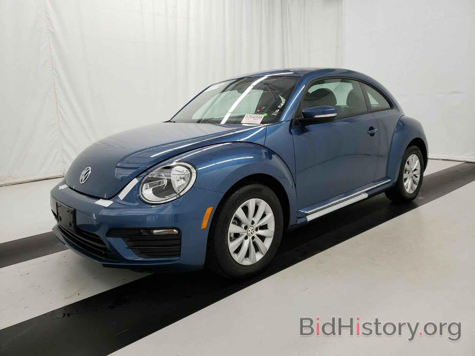 Photo 3VWFD7AT7KM719078 - Volkswagen Beetle 2019