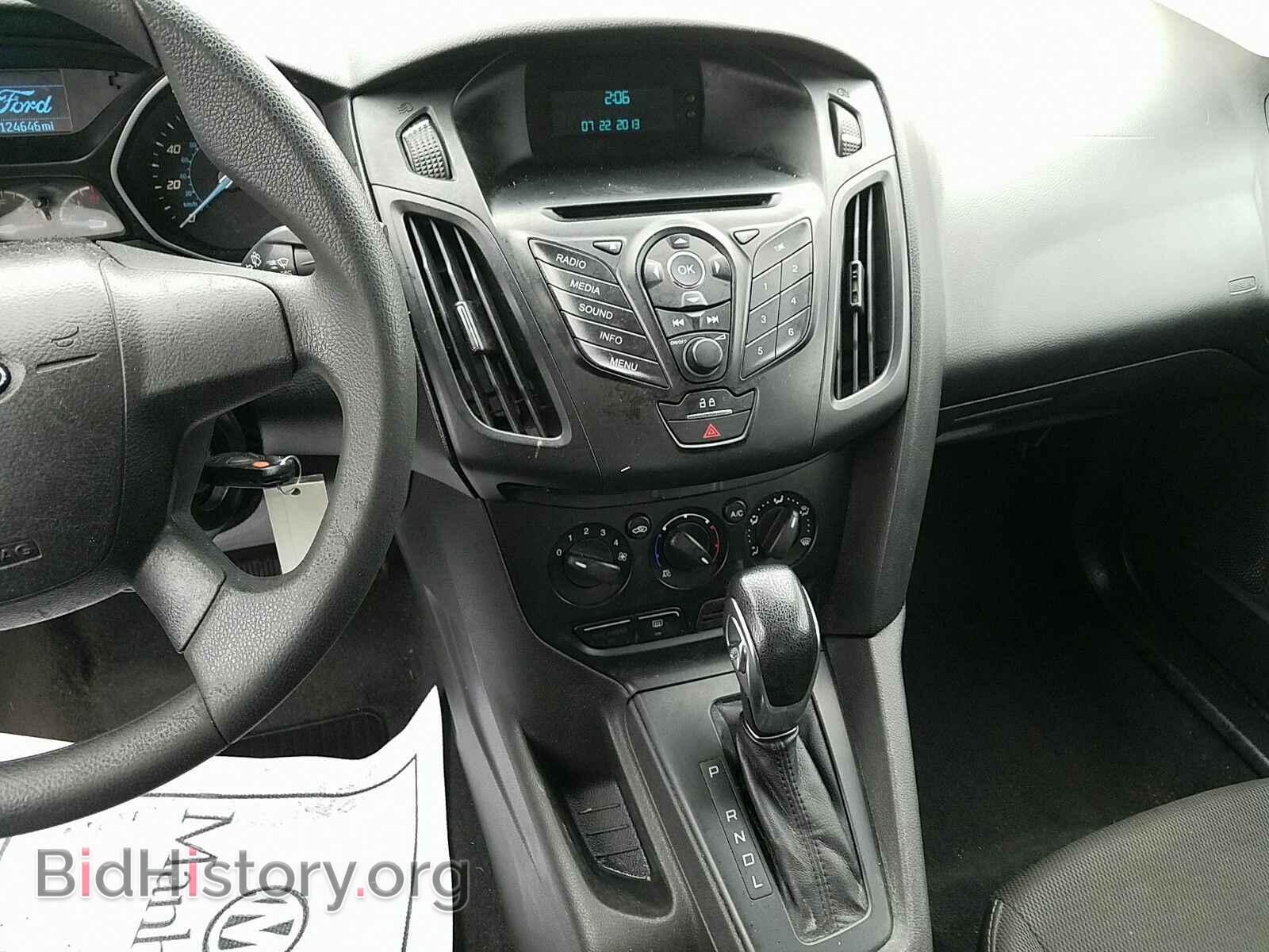 2014 Ford Focus - VIN: 1FADP3E28EL130886 - Photo 4