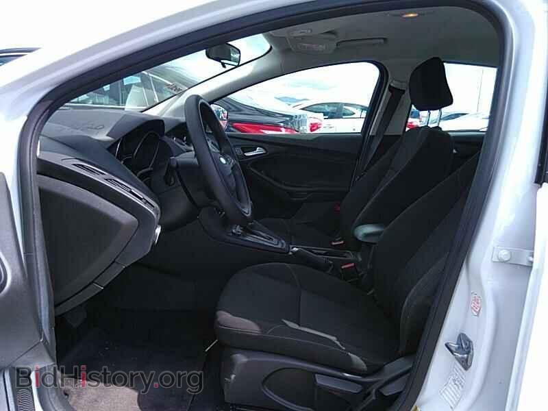2017 Ford Focus - VIN: 1FADP3F22HL249777 - Фото 3