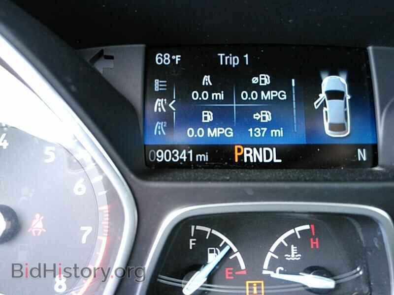 2017 Ford Focus - VIN: 1FADP3F22HL249777 - Фото 5