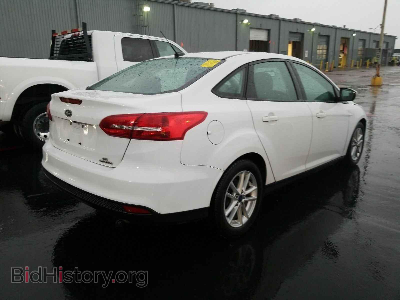 2016 Ford Focus - VIN: 1FADP3F24GL295108 - Фото 2