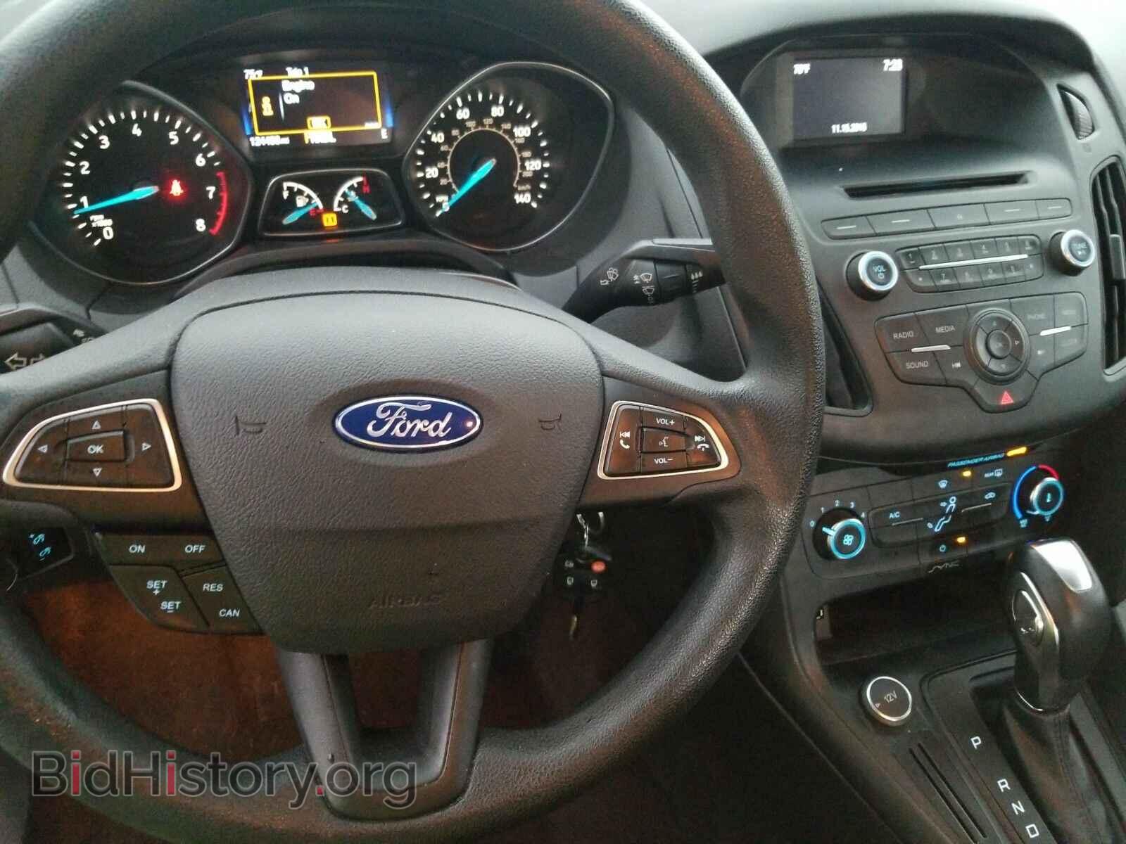 2016 Ford Focus - VIN: 1FADP3F24GL295108 - Фото 4