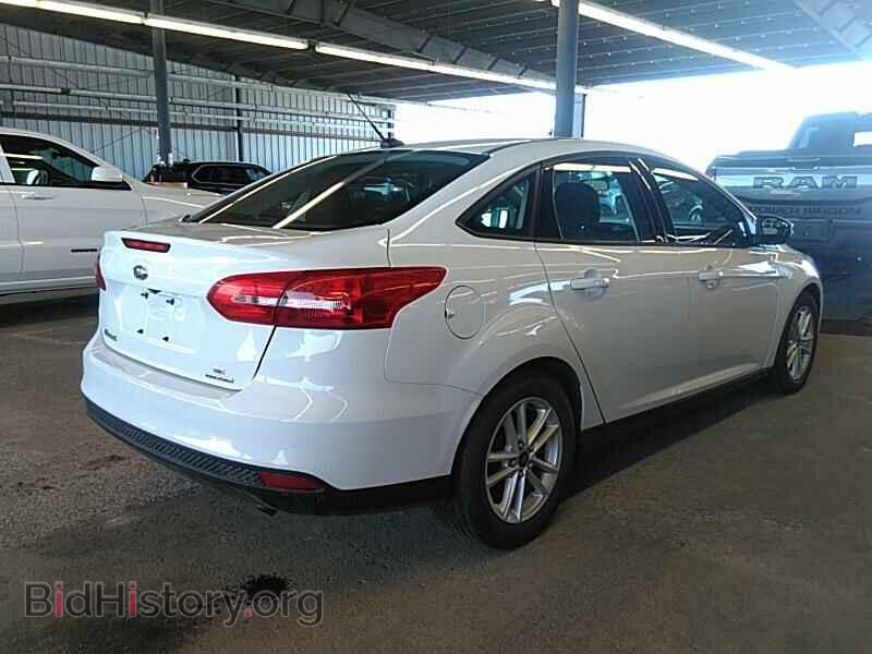 2016 Ford Focus - VIN: 1FADP3F22GL272796 - Photo 2