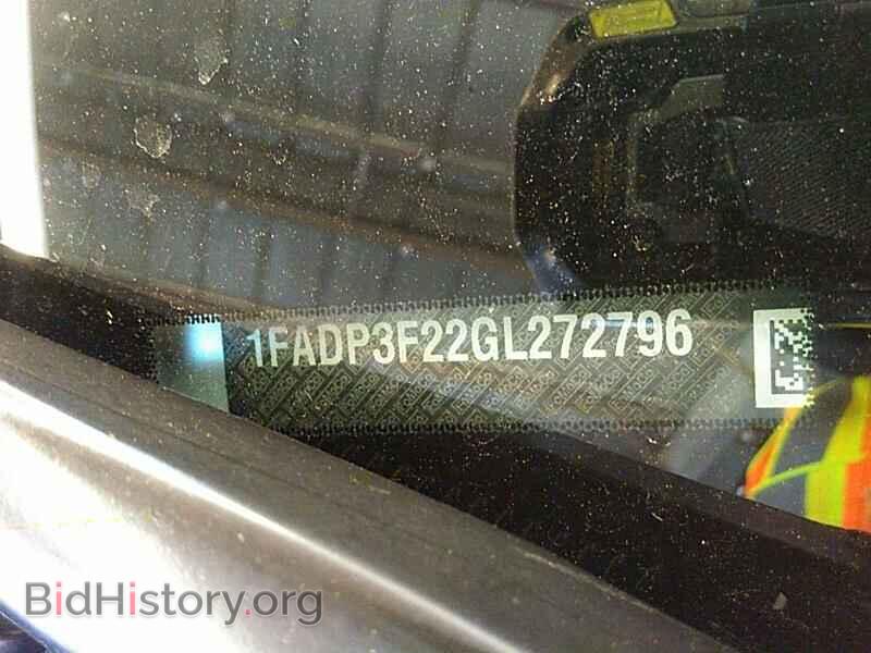 2016 Ford Focus - VIN: 1FADP3F22GL272796 - Photo 8