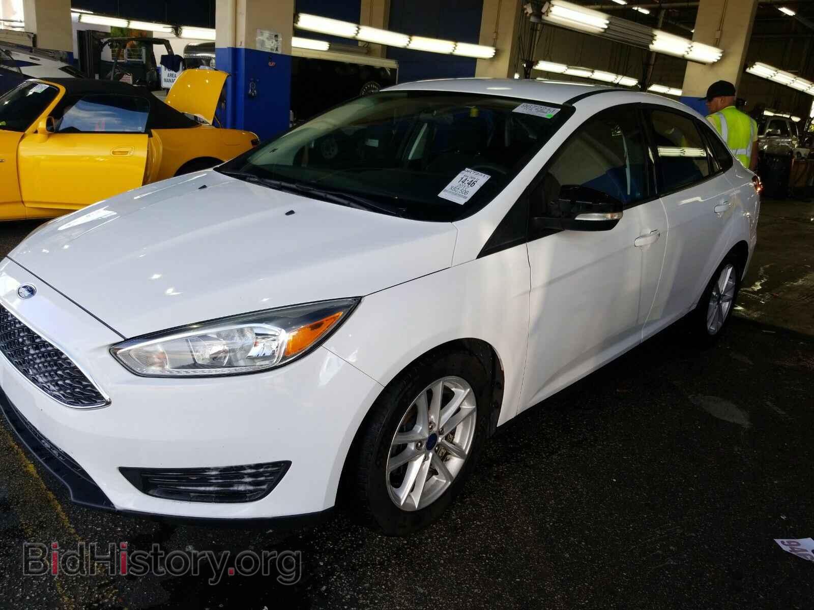 Photo 1FADP3F27HL256546 - Ford Focus 2017