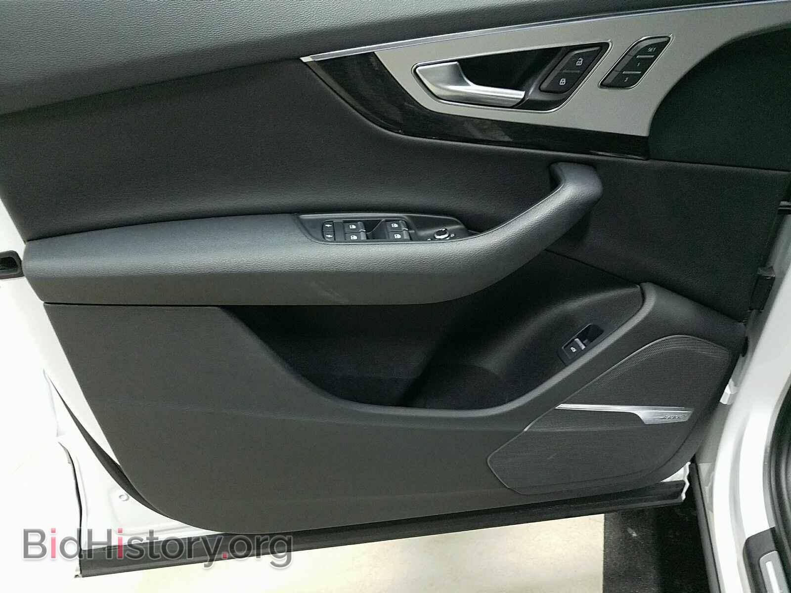 2018 Audi Q7 - VIN: WA1LHAF75JD045486 - Фото 9