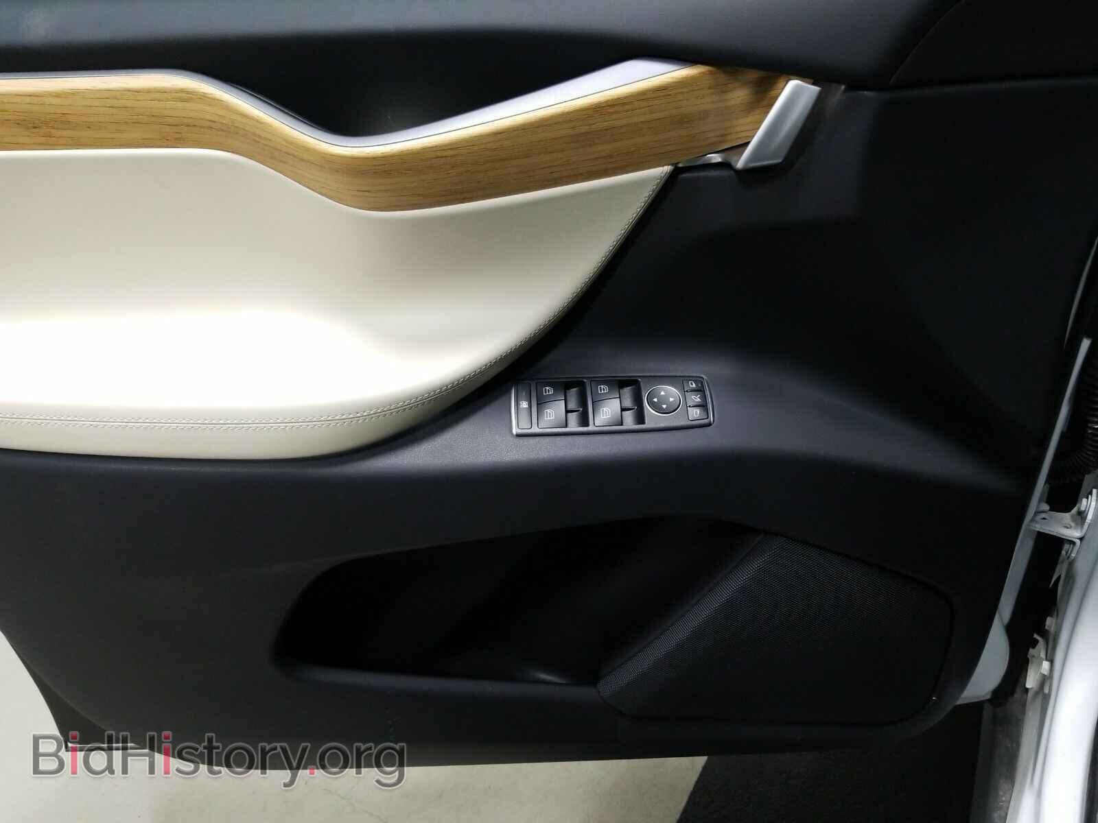2018 Tesla Model X - VIN: 5YJXCBE28JF109580 - Фото 9
