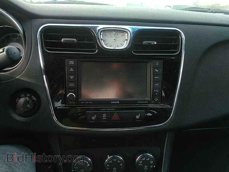 2011 Chrysler 200 - VIN: 1C3BC2FB2BN597330 - Фото 4