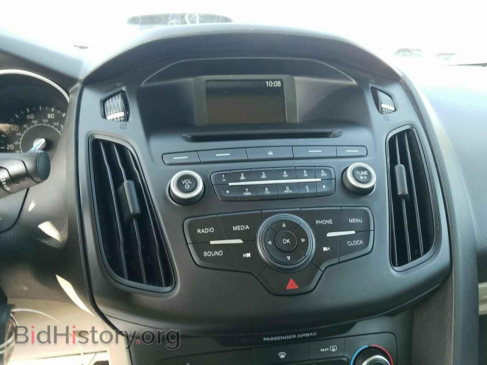 2016 Ford Focus - VIN: 1FADP3F25GL386193 - Фото 4