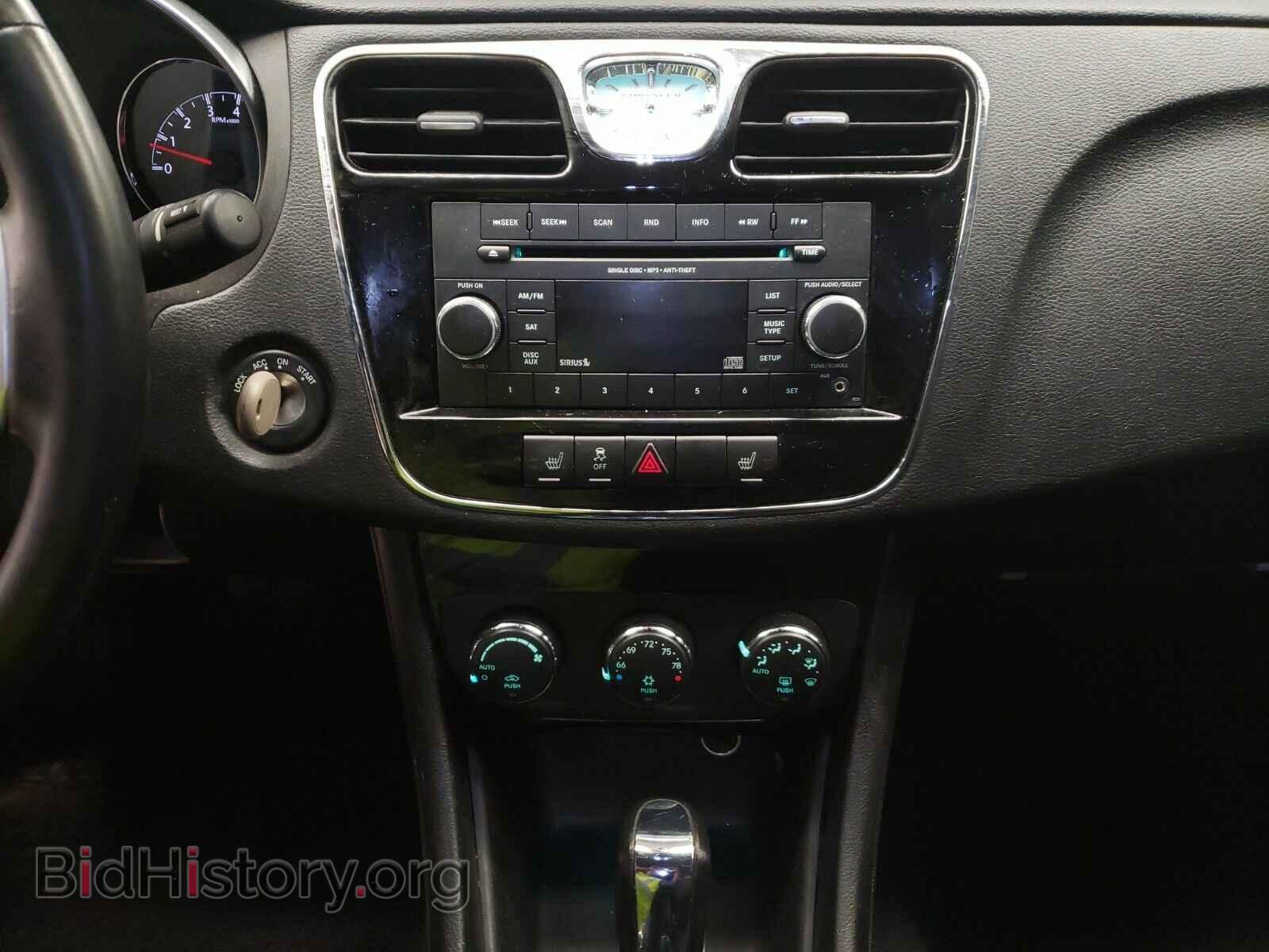 2013 Chrysler 200 - VIN: 1C3CCBBB4DN624363 - Фото 4