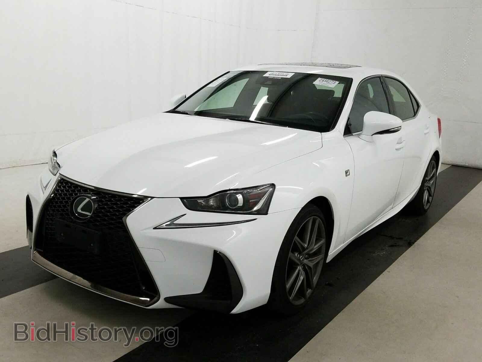 Photo JTHBA1D21H5042861 - Lexus IS 2017