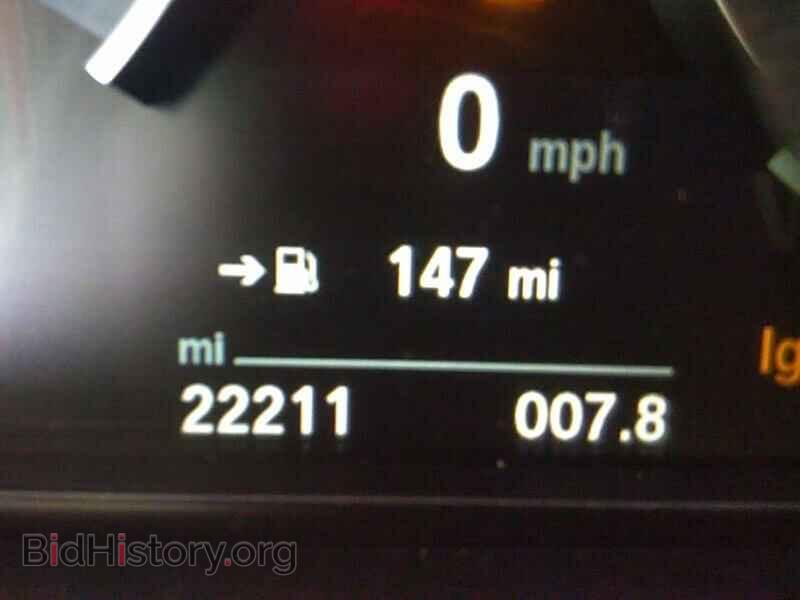2017 BMW M3 - VIN: WBS8M9C57H5G84400 - Фото 5