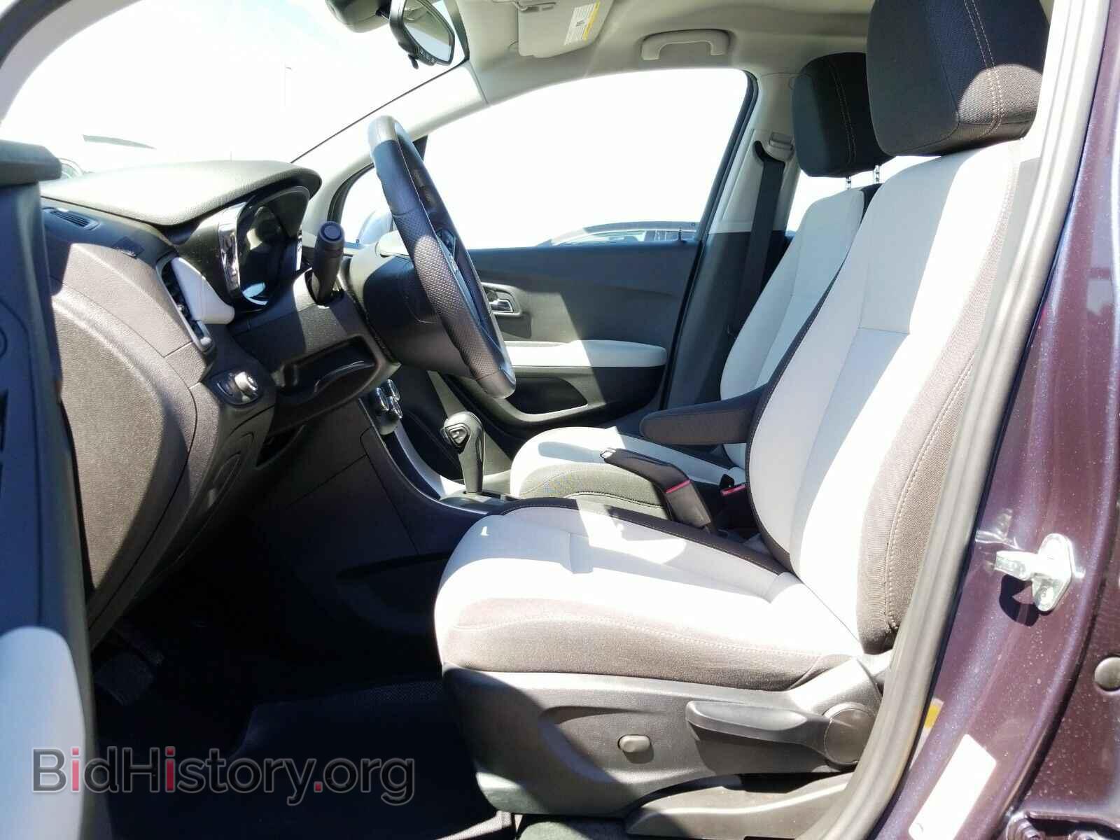 2019 Chevrolet Trax - VIN: 3GNCJKSB3KL254688 - Фото 3