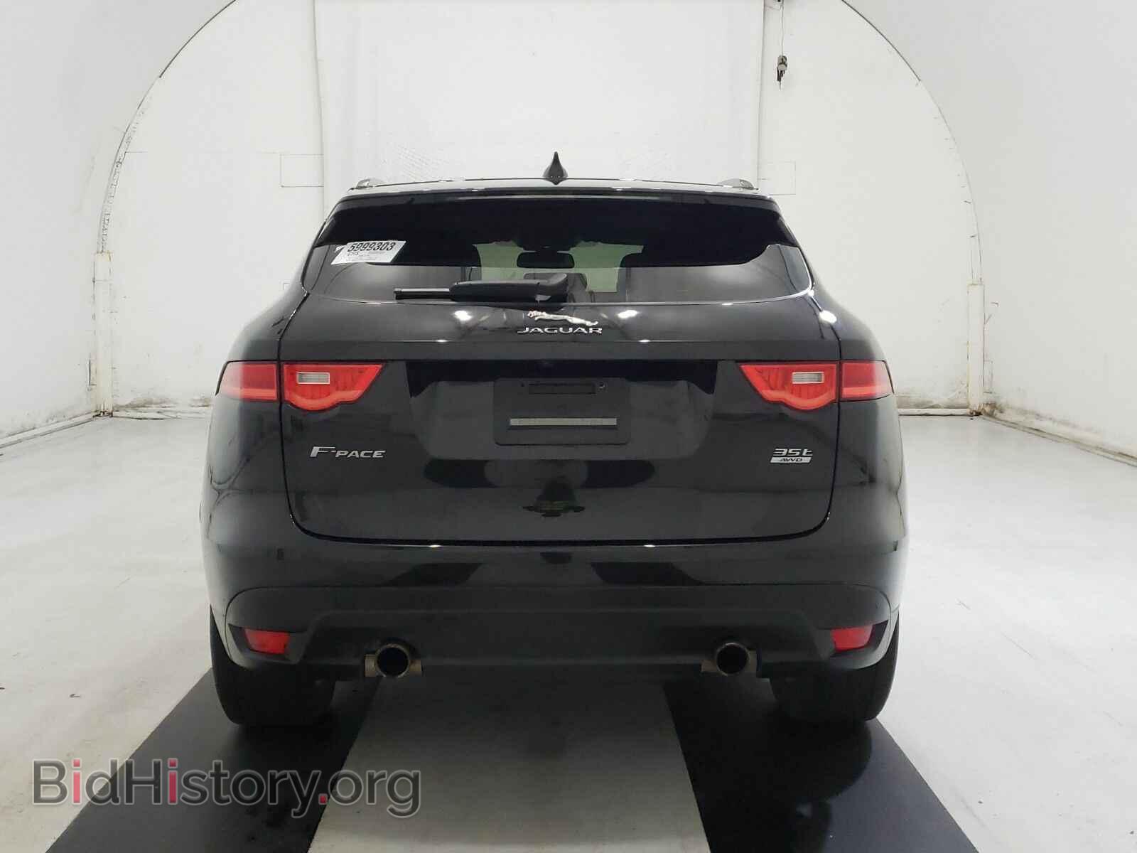 2017 Jaguar F-PACE - VIN: SADCJ2BV5HA085152 - Photo 5