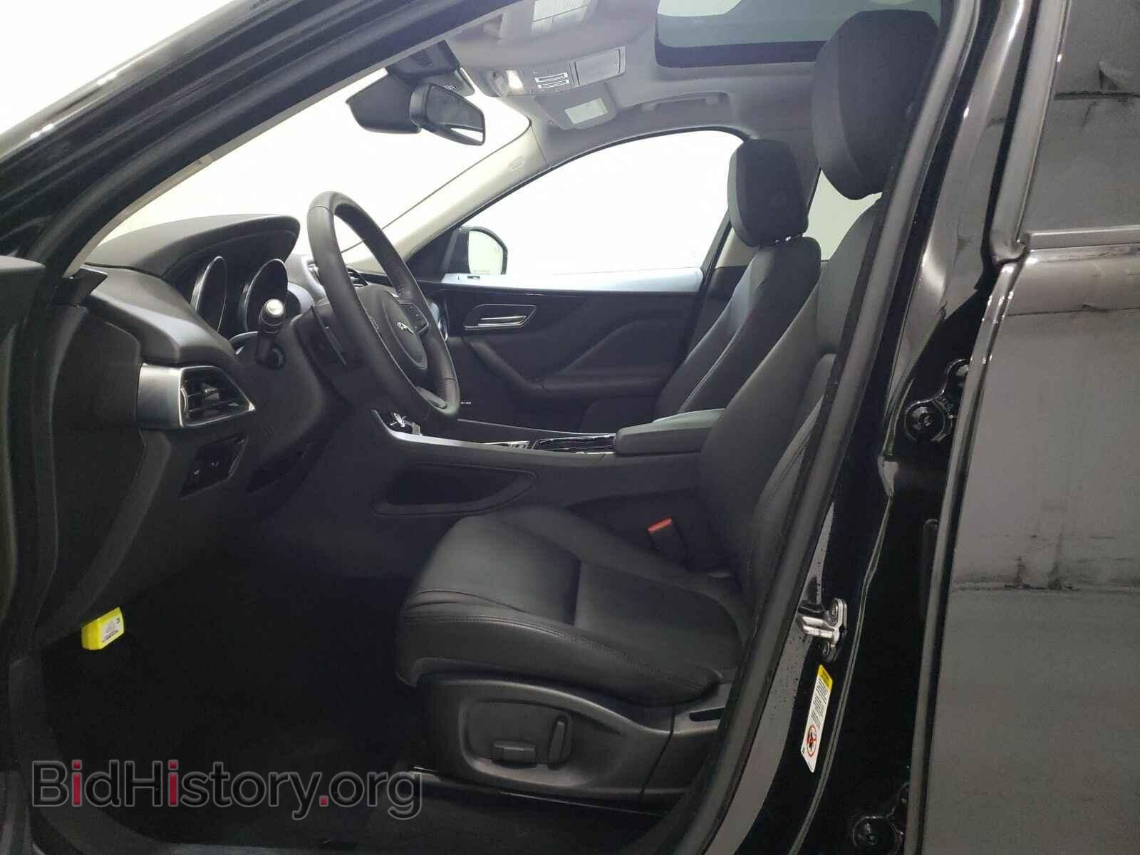 2017 Jaguar F-PACE - VIN: SADCJ2BV5HA085152 - Photo 7