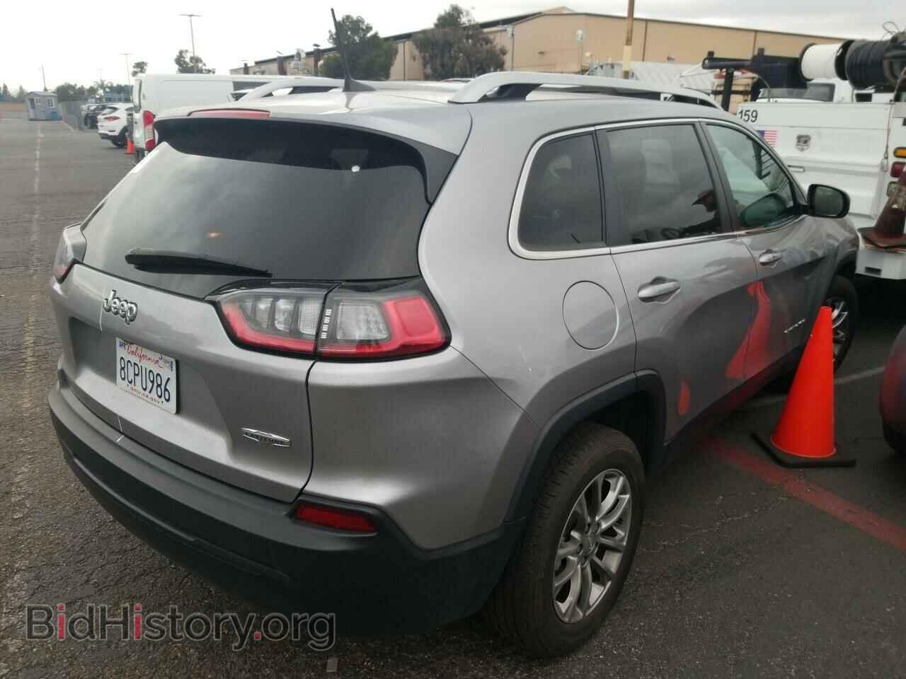 2019 Jeep Cherokee - VIN: 1C4PJLLB4KD186891 - Фото 2