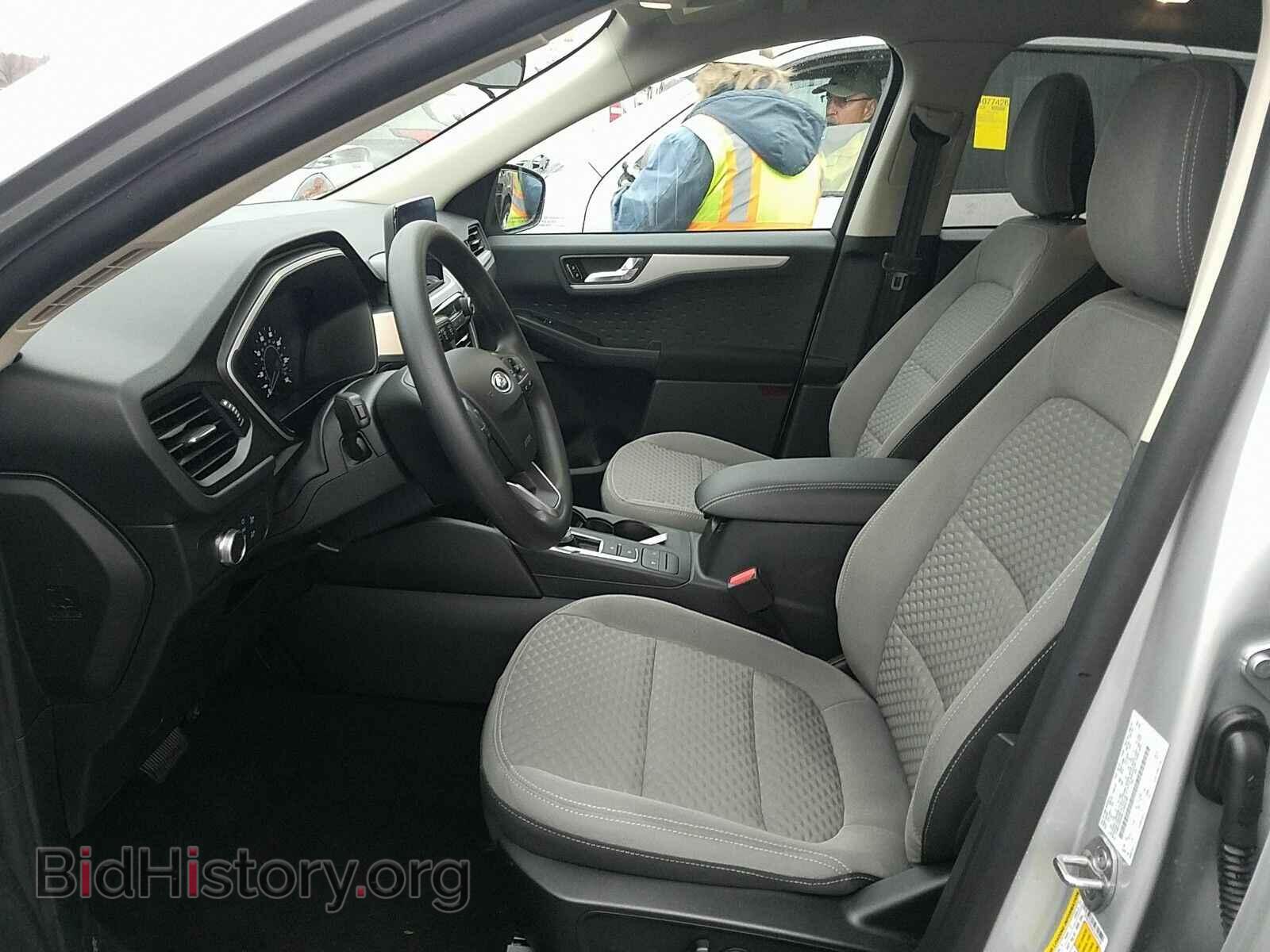 2020 Ford Escape - VIN: 1FMCU9G66LUA04790 - Фото 3