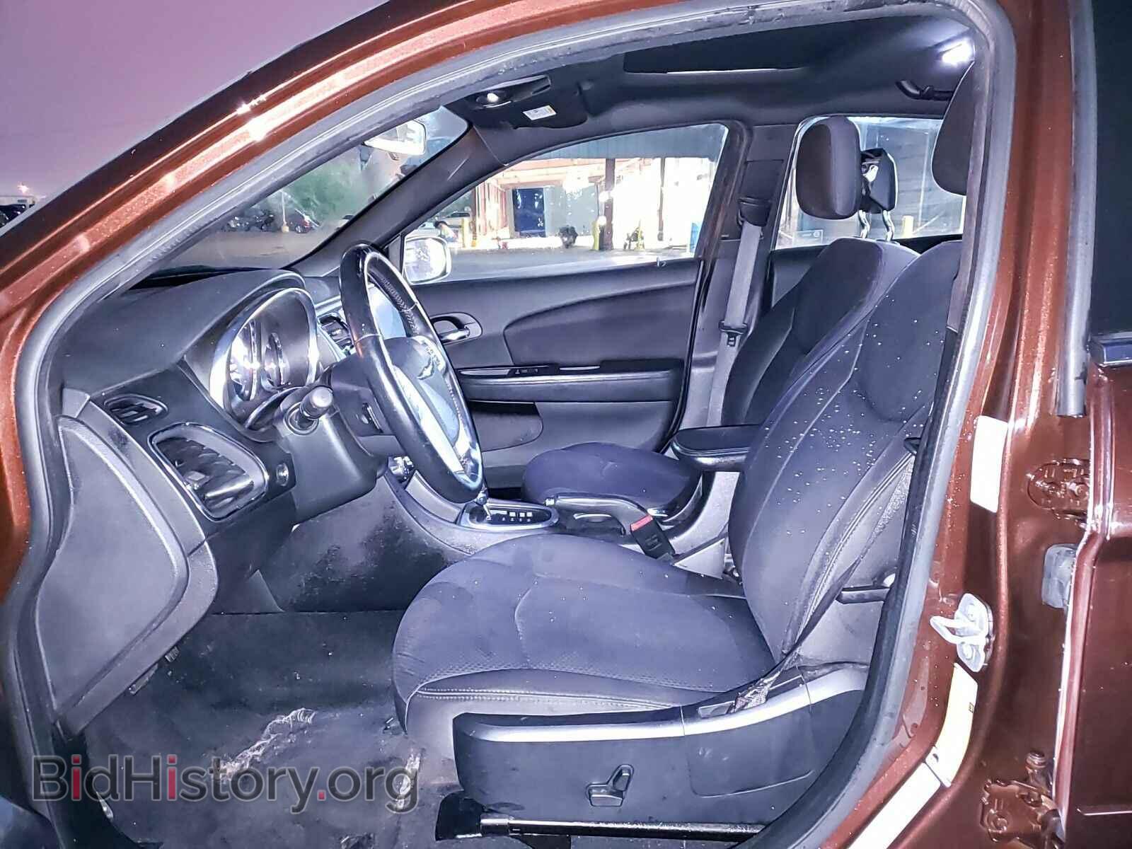 2013 Chrysler 200 - VIN: 1C3CCBBG1DN678649 - Фото 3