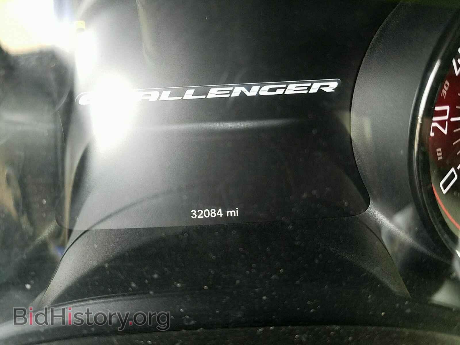 2018 Dodge Challenger - VIN: 2C3CDZAG9JH339309 - Фото 5