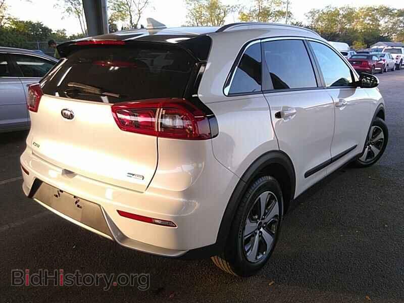 2017 Kia Niro - VIN: KNDCC3LCXH5072088 - Фото 2