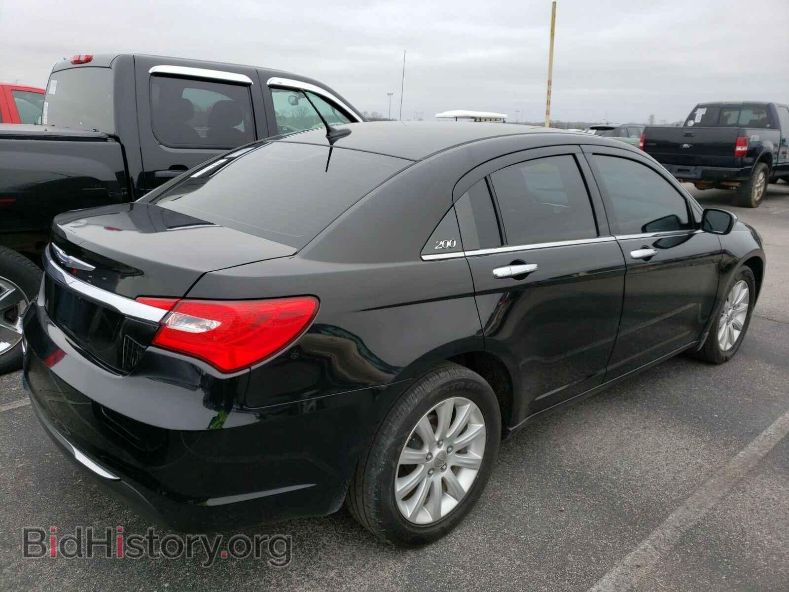 2013 Chrysler 200 - VIN: 1C3CCBCG4DN649712 - Photo 2