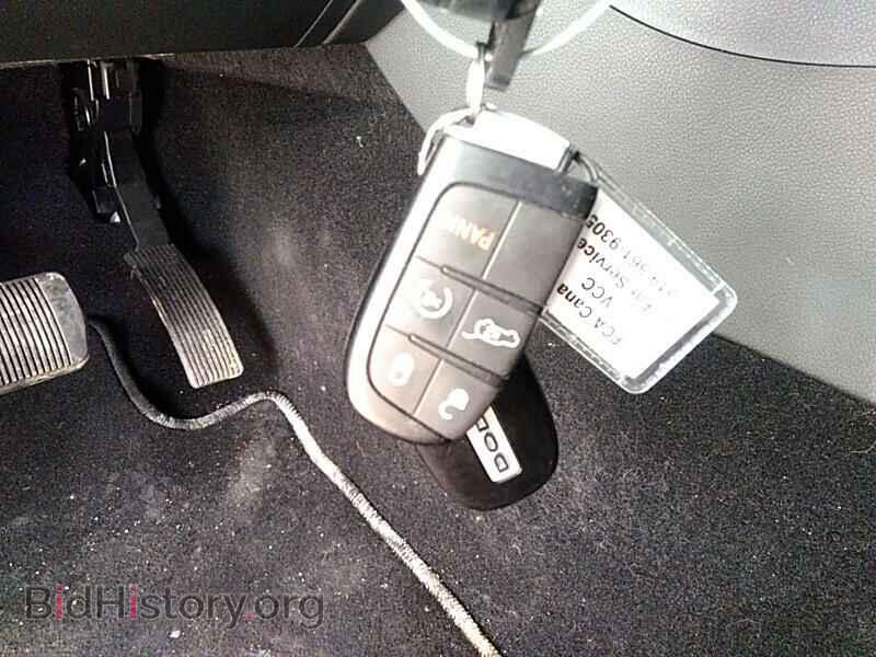 2019 Dodge Durango - VIN: 1C4RDJDG8KC663567 - Photo 18