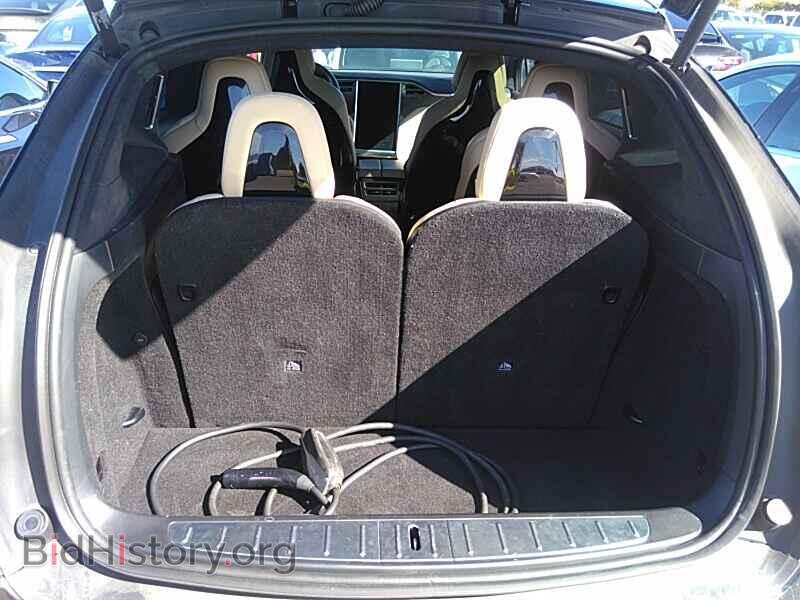 2016 Tesla Model X - VIN: 5YJXCBE29GF008198 - Photo 7